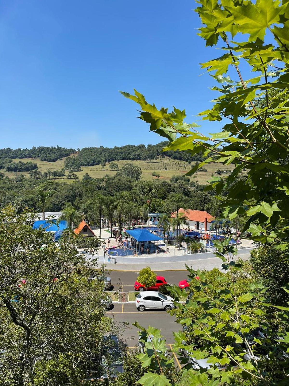 Apto Das Lavandas - 2 Quartos - Apto Todo Climatizado - A 150M Do Parque Termal! Piratuba Bagian luar foto