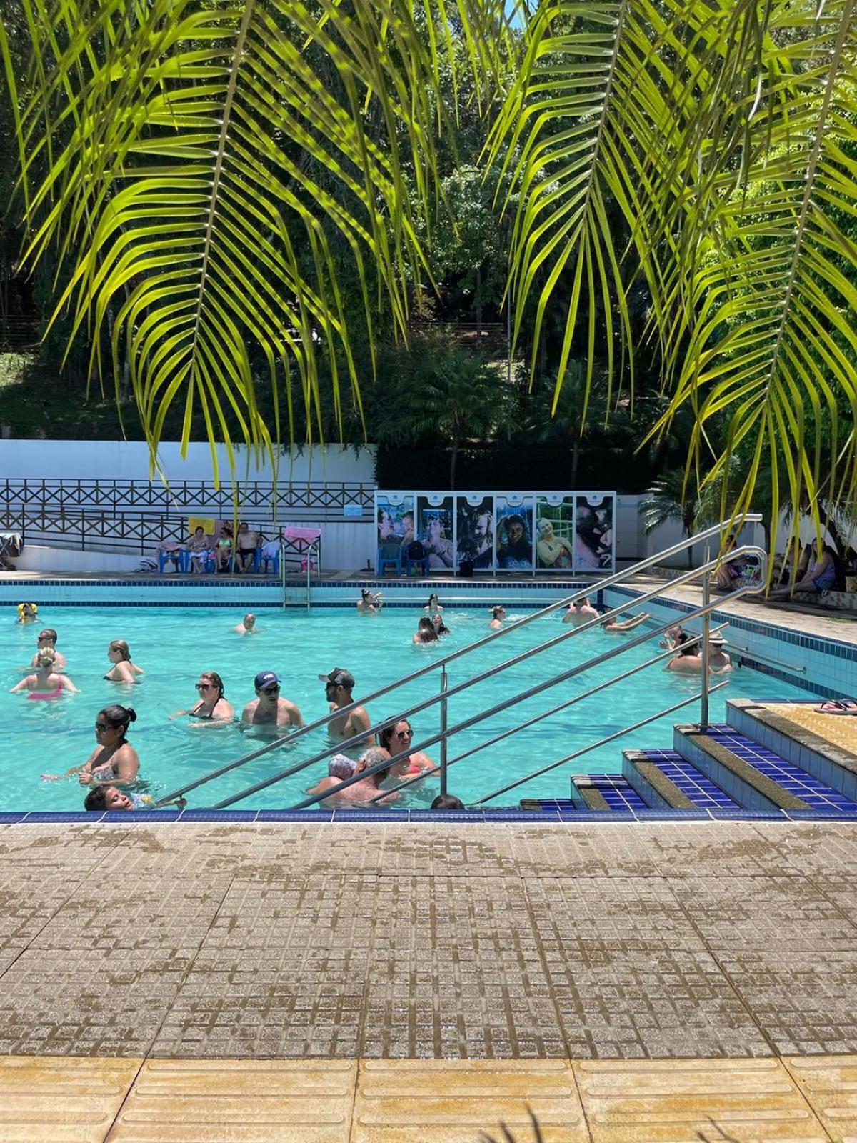 Apto Das Lavandas - 2 Quartos - Apto Todo Climatizado - A 150M Do Parque Termal! Piratuba Bagian luar foto